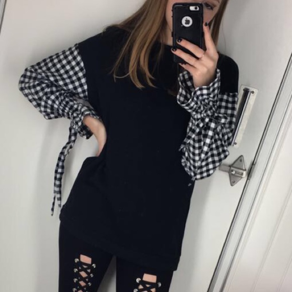 Black and White Gingham Sleeve Crewneck